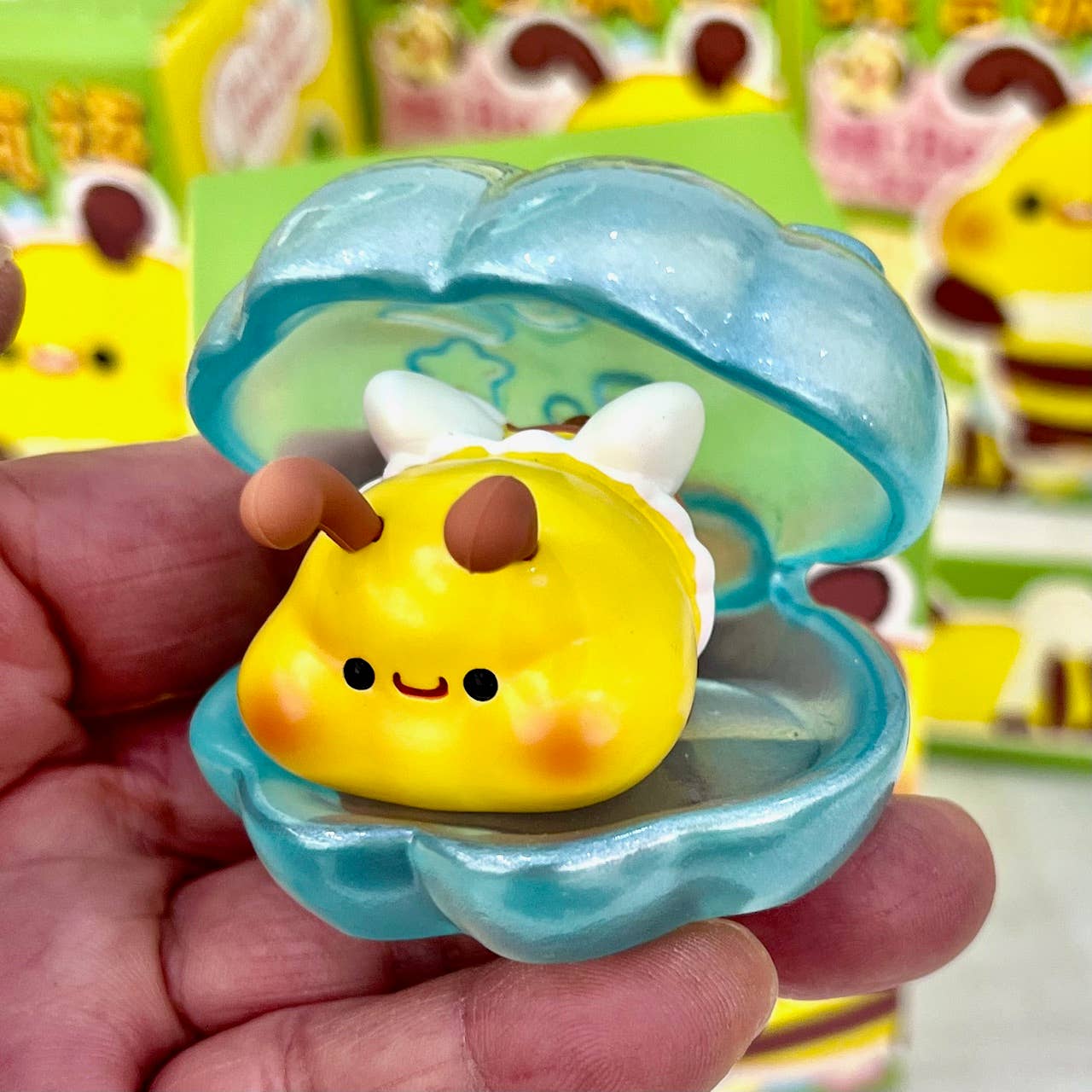 71205 Bee Figurine Blind Box-6 - Image 26
