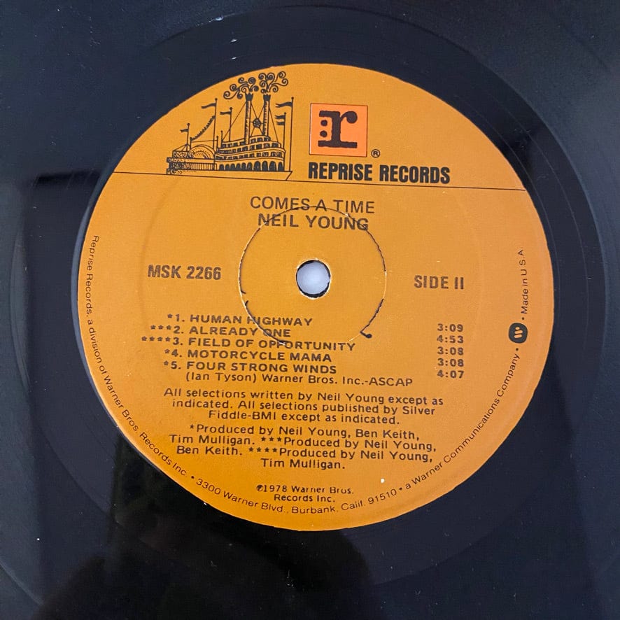 Neil Young – Comes A Time LP USED VG++/VG - Image 5