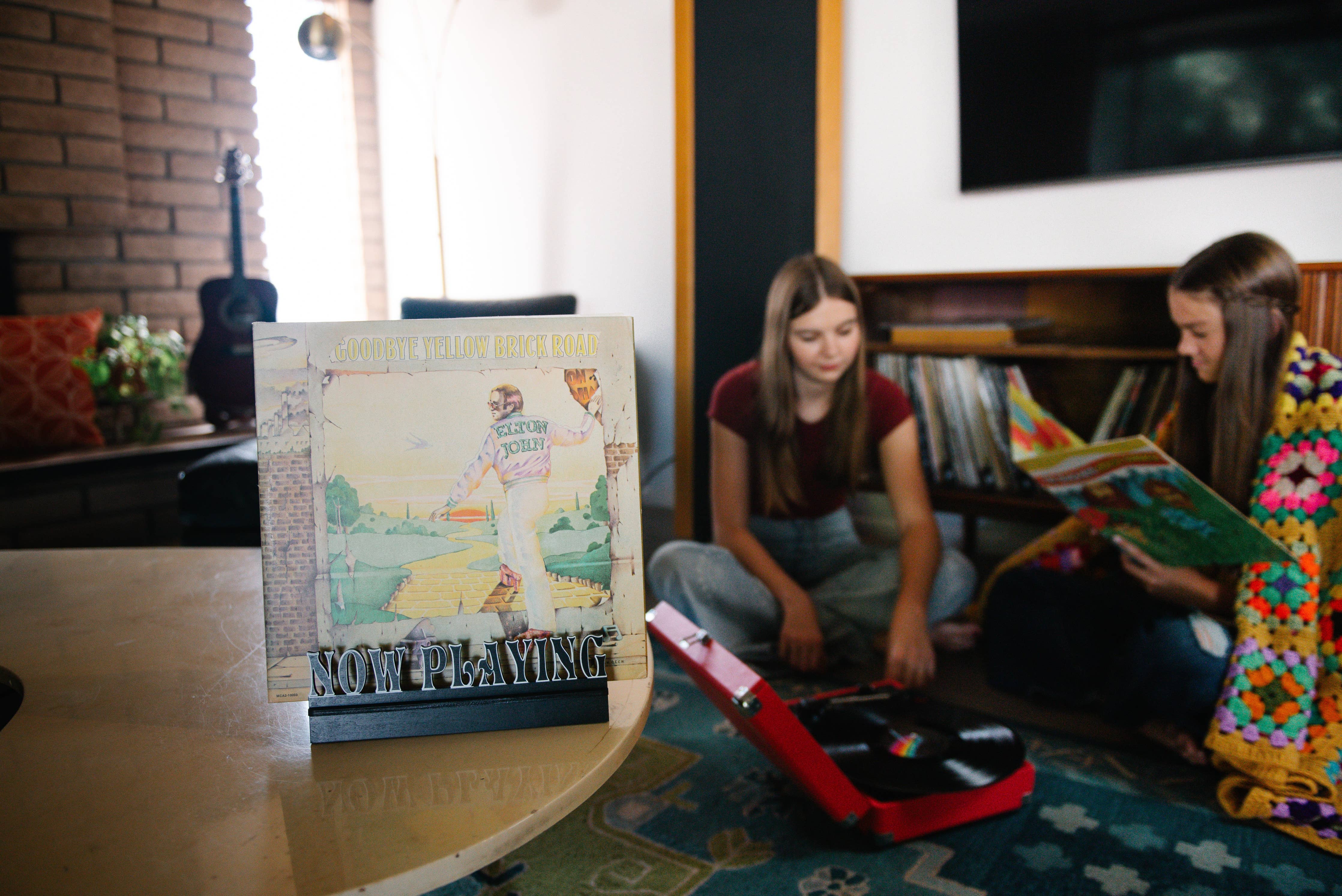 Now Playing Vinyl Record Stand - Image 6